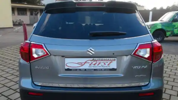 SUZUKI VITARA 15- LISTWA CHROM Chromowana Klapa 4 Dostępne od ręki