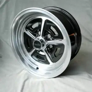 Koło - Magnum 500 Style - Aluminium - 15 x 8 cali - Czarne/Polerowane - Z certyfikatem części Oferta czasowa